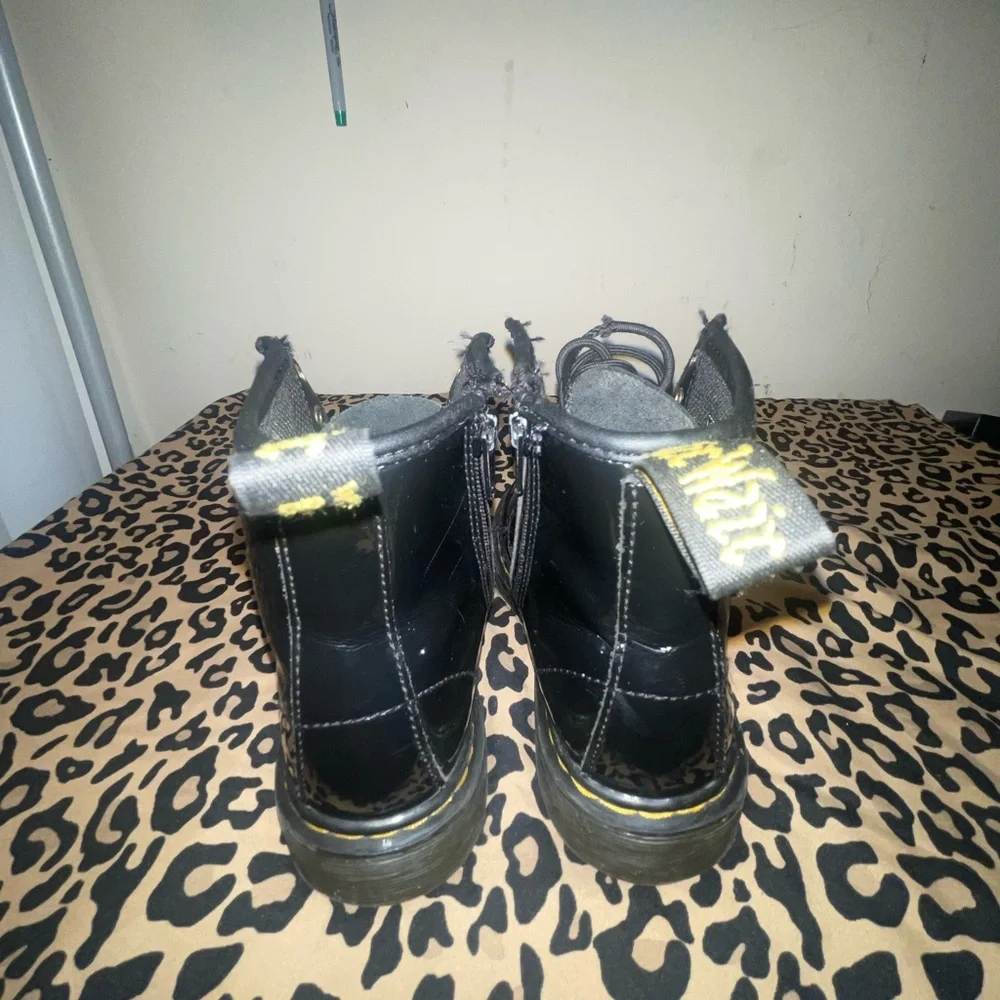 Dr Martens Boots size 1 - Picture 2 of 4